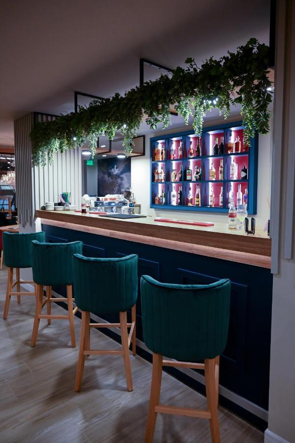 Hotel Xemar Arad Esterno foto